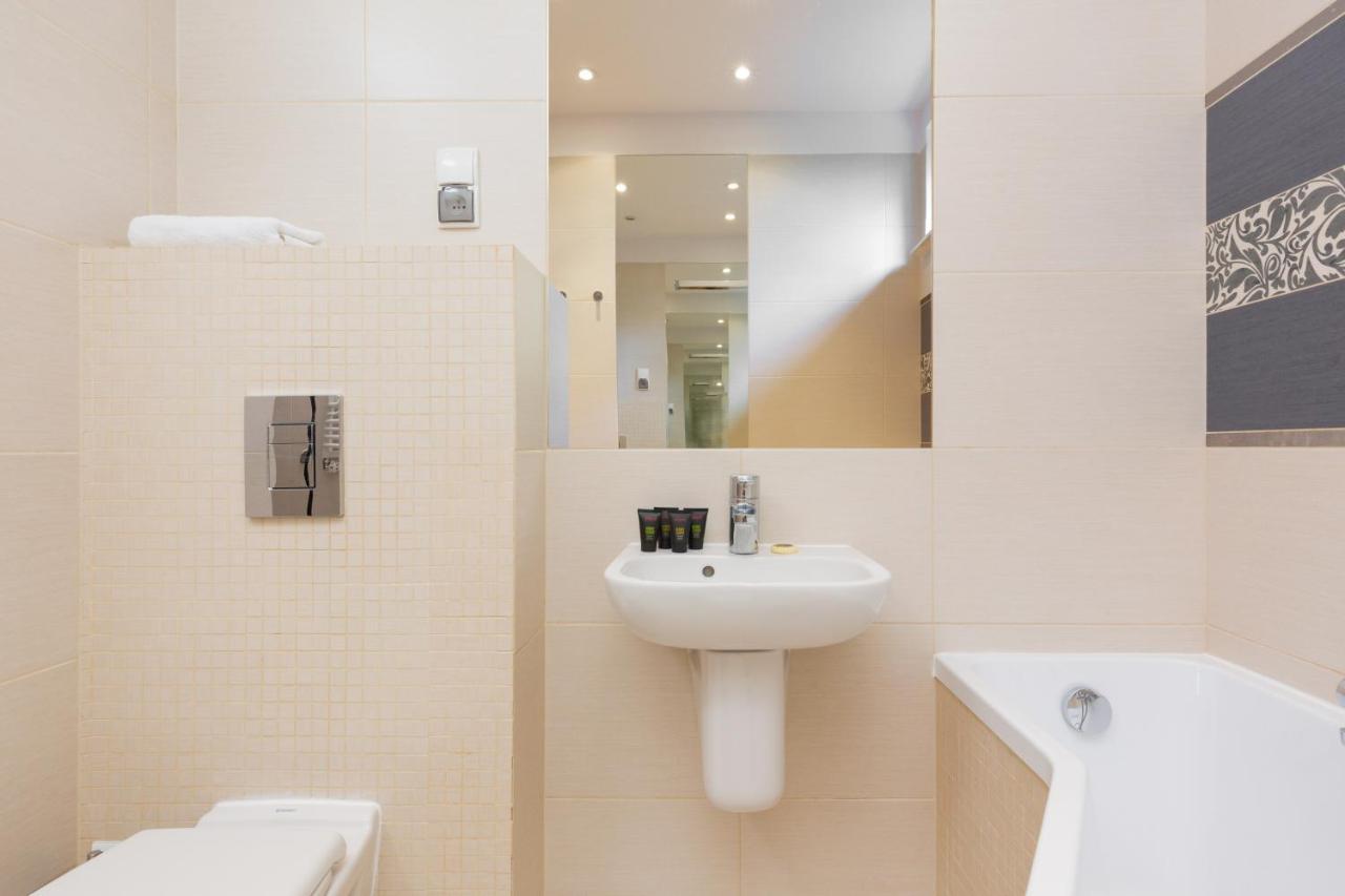 Apartments Platynowa Gdansk By Noclegi Renters ภายนอก รูปภาพ