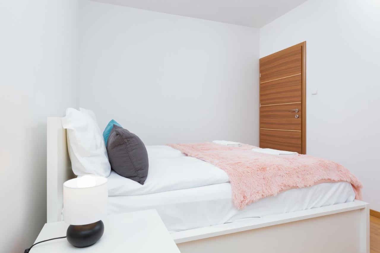 Apartments Platynowa Gdansk By Noclegi Renters ภายนอก รูปภาพ